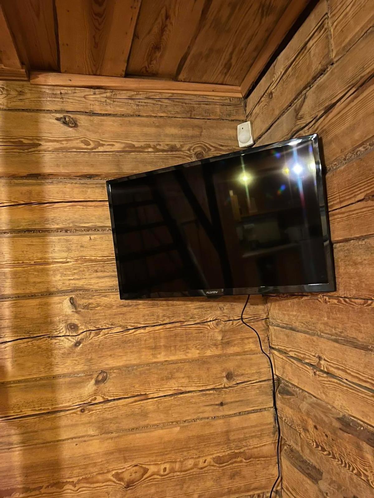 Hostal Labanoro Pasaka - Elenutes Namai Berniunai Exterior foto