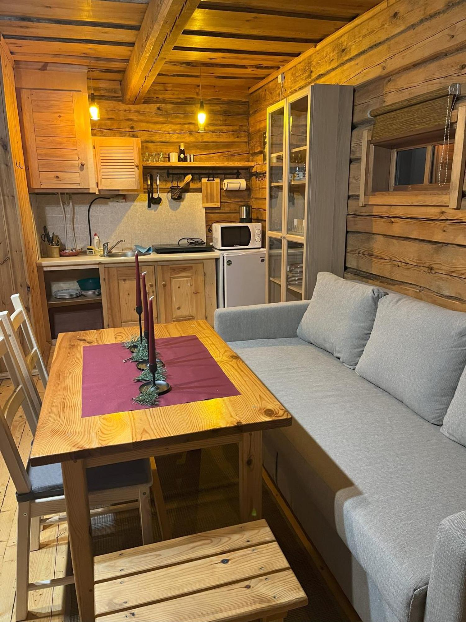 Hostal Labanoro Pasaka - Elenutes Namai Berniunai Exterior foto
